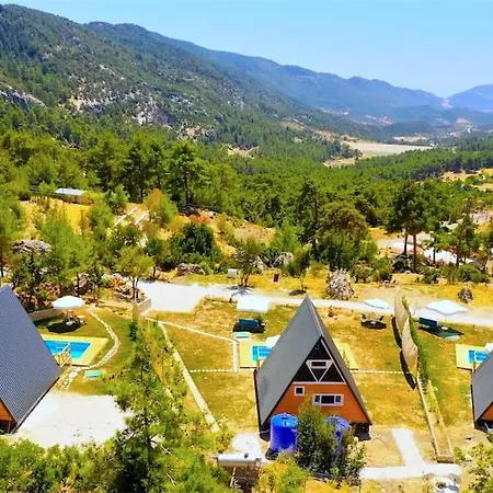 Ladin, Icizge Tatil Evi